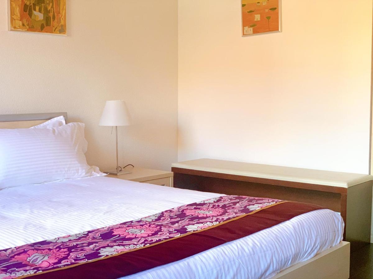 Swiss Hotel La Couronne อาวองช์ ภายนอก รูปภาพ