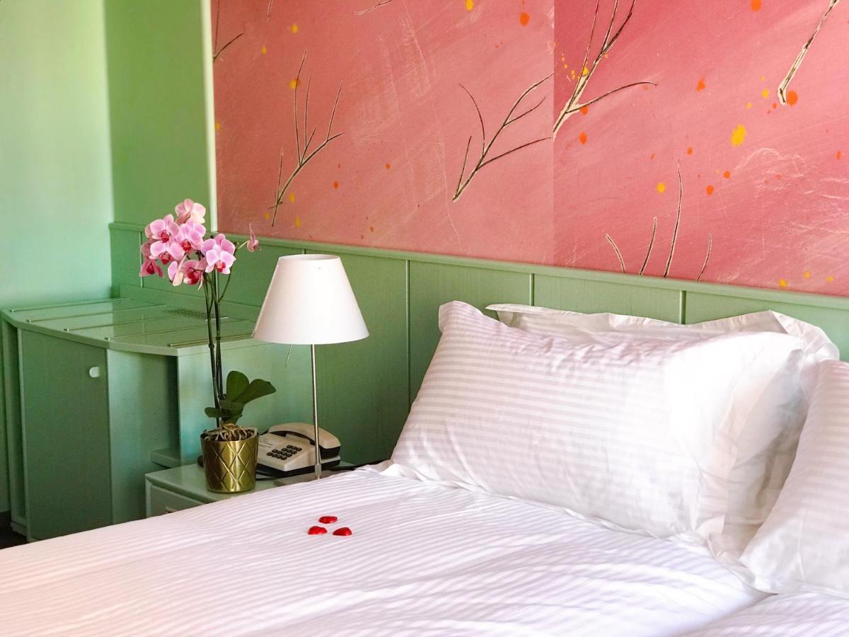 Swiss Hotel La Couronne อาวองช์ ภายนอก รูปภาพ
