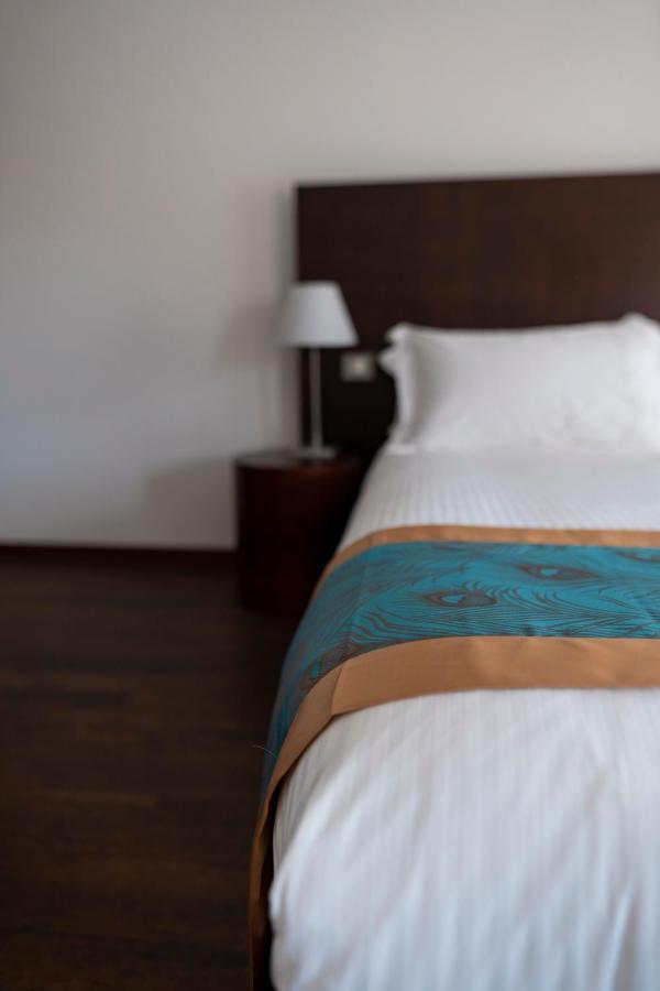 Swiss Hotel La Couronne อาวองช์ ภายนอก รูปภาพ